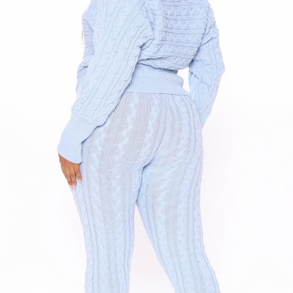 MATCHING SET - Picture 2 of 5